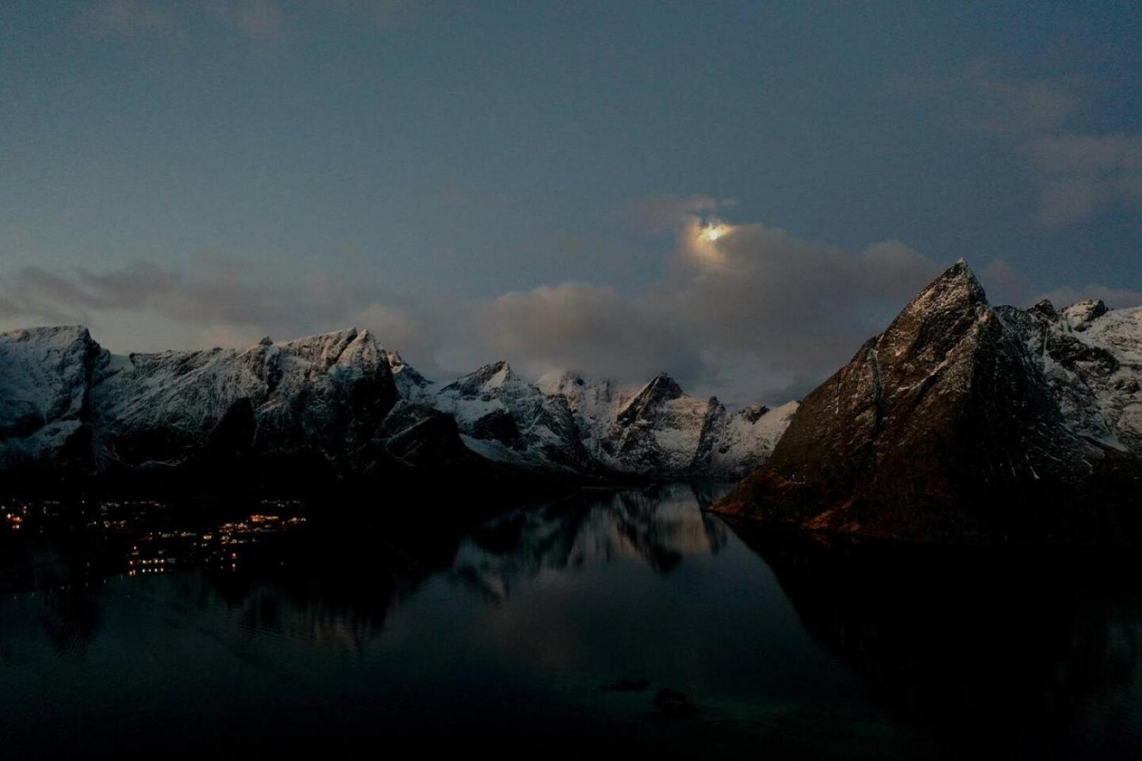 Lofoten Panoramic Luxury Home With Sauna モスケネス エクステリア 写真