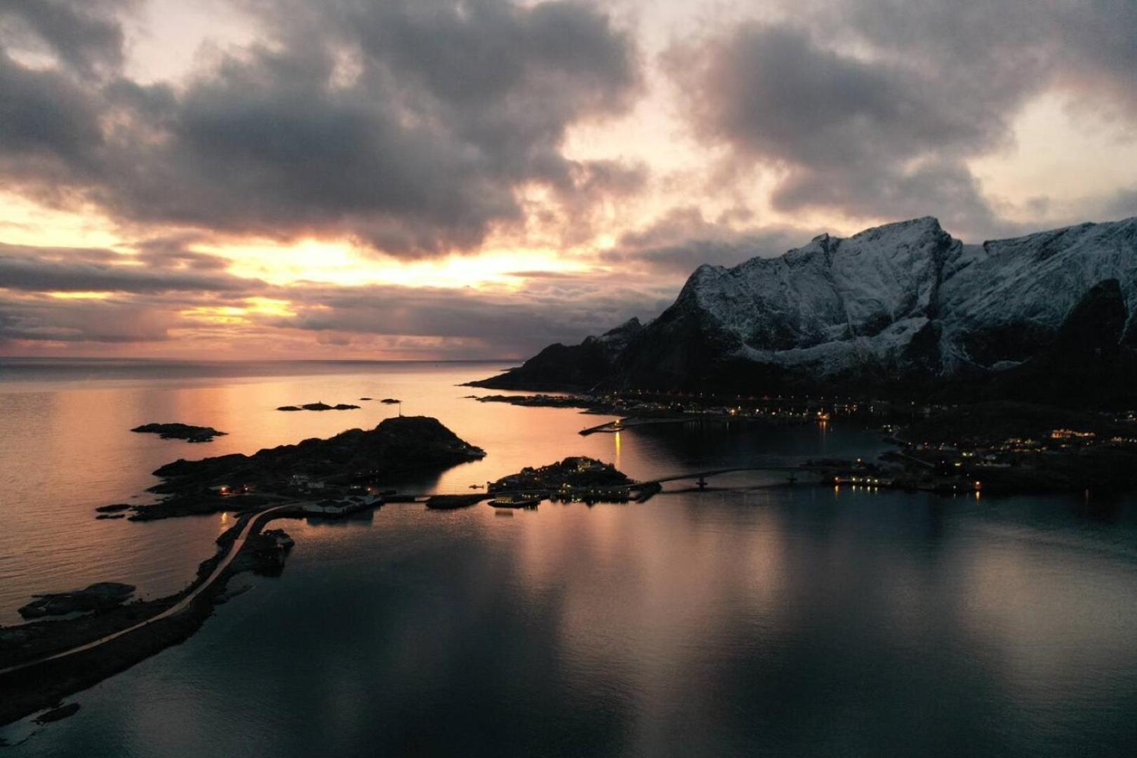 Lofoten Panoramic Luxury Home With Sauna モスケネス エクステリア 写真